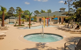 coral-sands-spa-and-kiddy-pool-with-play-water-features