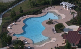 hampton-hall-commercial-pool-with-double-beach-entrys1