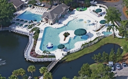 island-links-recreational-pool-water-play-features-wet-deck-spa-in-pool-covered-seating-area1